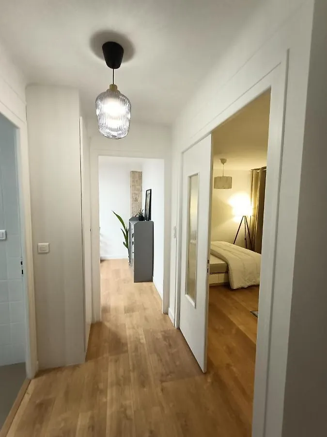 Appartement T1 Bis 35M2 Annecy Proche Centre Ville Refait En Decembre 2021 Appartamento